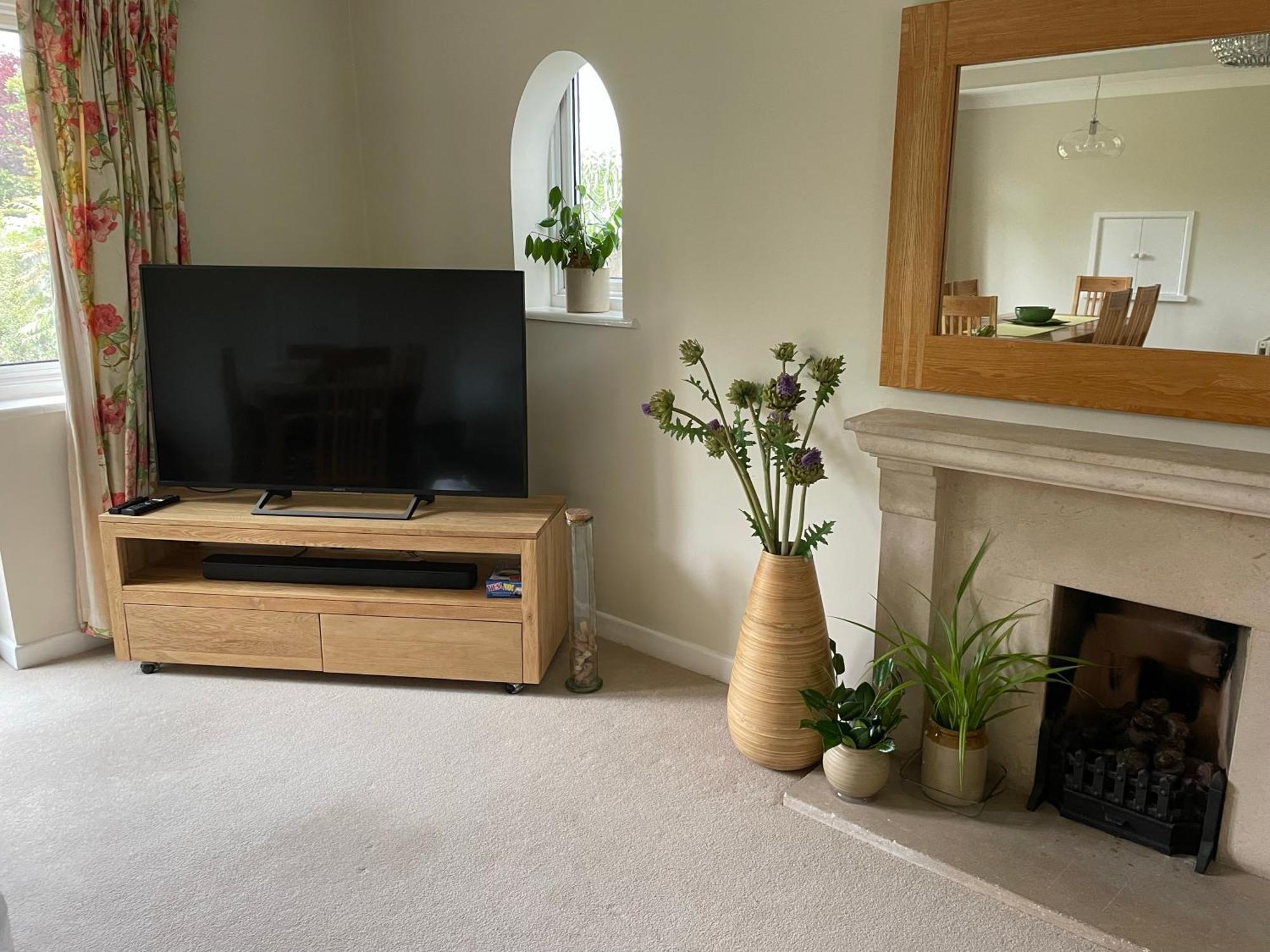 Charming Bournemouth House With Beautiful Spacious Gardens, 5 Min Drive To Beaches, Free Parking For 2-3 Cars Exteriör bild