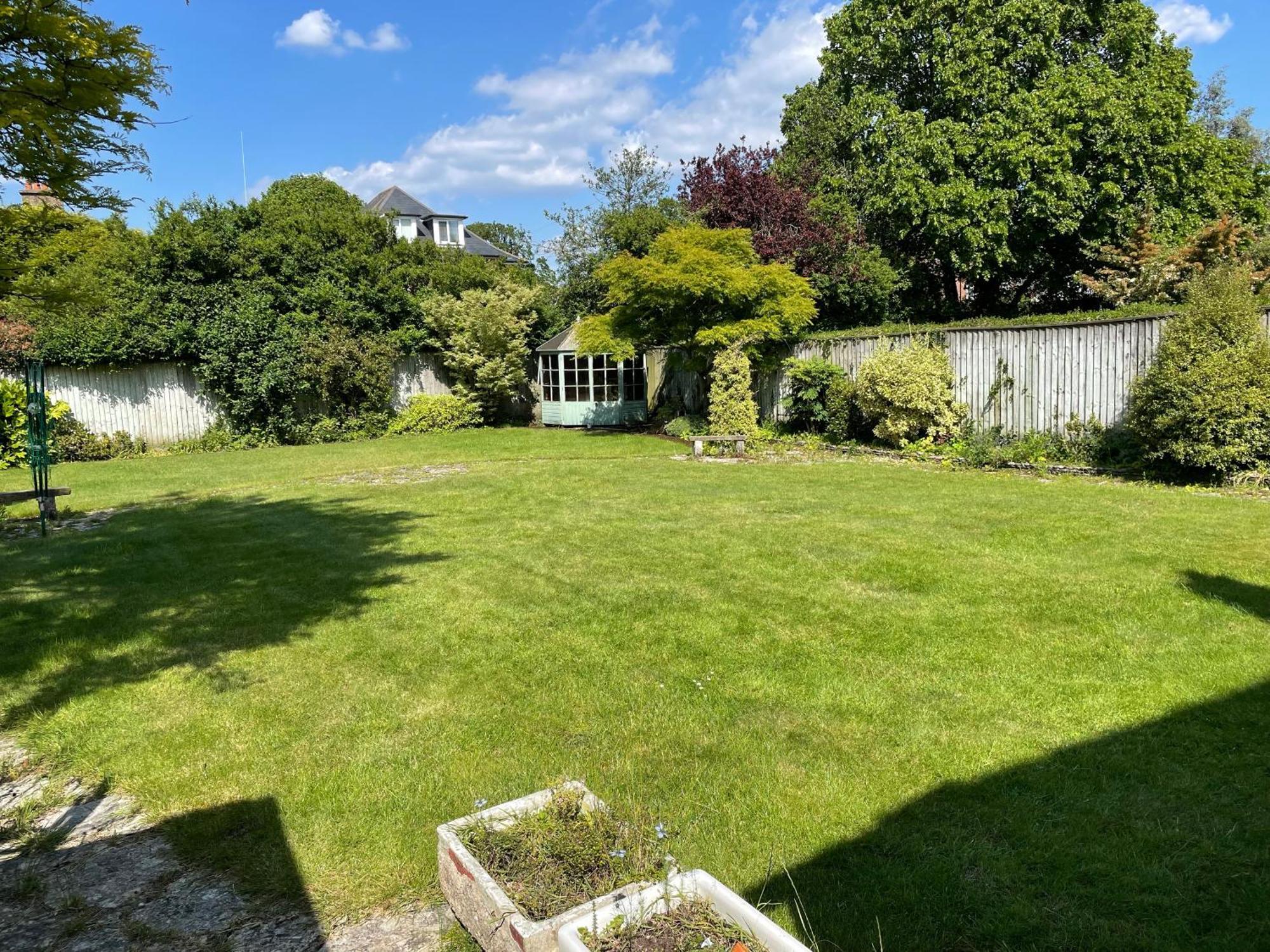 Charming Bournemouth House With Beautiful Spacious Gardens, 5 Min Drive To Beaches, Free Parking For 2-3 Cars Exteriör bild