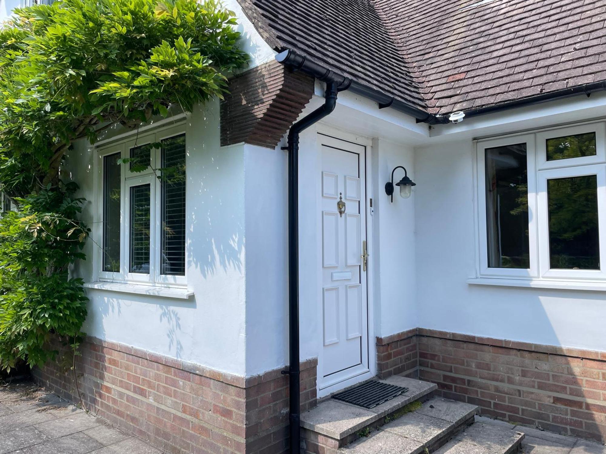 Charming Bournemouth House With Beautiful Spacious Gardens, 5 Min Drive To Beaches, Free Parking For 2-3 Cars Exteriör bild