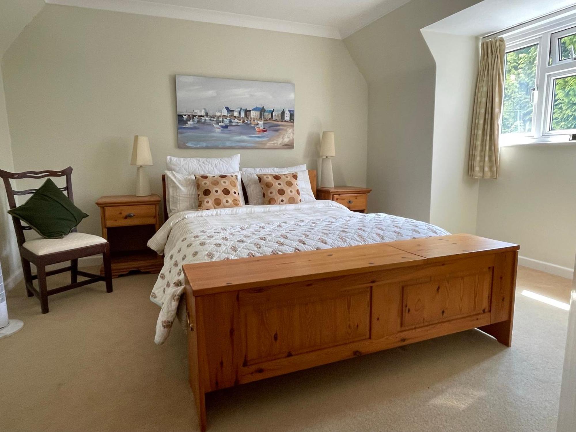Charming Bournemouth House With Beautiful Spacious Gardens, 5 Min Drive To Beaches, Free Parking For 2-3 Cars Exteriör bild